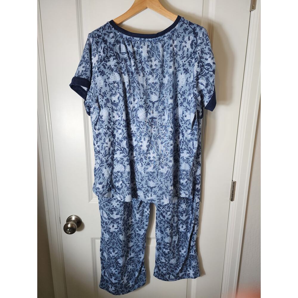 3 piece LUCKY BRAND Blue White Floral Pajama Set (top, shorts, pants) SZ XXL - Picture 2 of 10